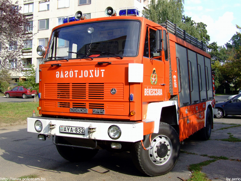 Csepel 744, Békéscsabai Hivatásos Önkormányzati Tûzoltóság, fotó: aerio
Keywords: tûzoltóautó tûzoltó HÖT tûzoltóság magyar Magyarország AYA-832 fire firetruck Hungary hungarian