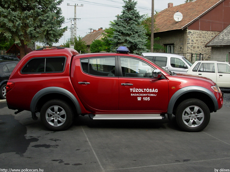 Mitsubishi L200, Badacsonytomaji Hivatásos Önkormányzati Tûzoltóság, fotó: dénes
Keywords: tûzoltóautó tûzoltó HÖT tûzoltóság magyar Magyarország LBN-295 fire firetruck Hungary hungarian