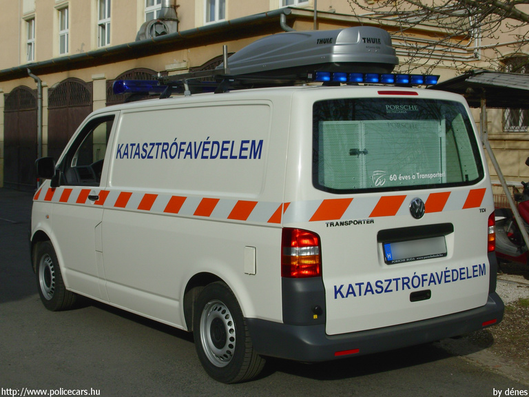 VW Transporter T5, Vas Megyei Katasztrófavédelmi Igazgatóság, fotó: dénes
Keywords: tûzoltóautó katasztrófavédelem magyar Magyarország