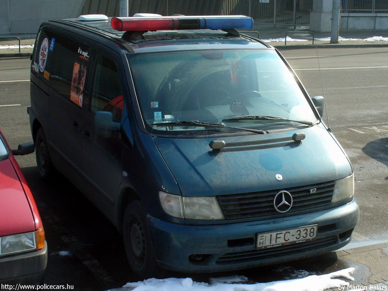 Mercedes Vito, Pest Megyei Kutató-Mentõ Szolgálat, fotó: Márton Balázs
Keywords: speciális mentők tûzoltóautó