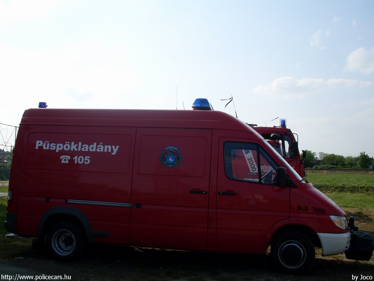 Mercedes-Benz Sprinter 413 CDI, Püspökladányi Hivatásos Önkormányzati Tûzoltóság, fotó: Joco
Keywords: tûzoltóautó tûzoltó HÖT tûzoltóság magyar Magyarország INY-336 fire firetruck Hungary hungarian