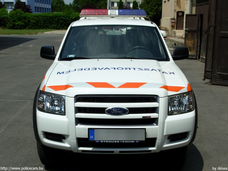 Ford Ranger, Vas Megyei Katasztrófavédelmi Igazgatóság, fotó: dénes
Keywords: tûzoltóautó katasztrófavédelem magyar Magyarország