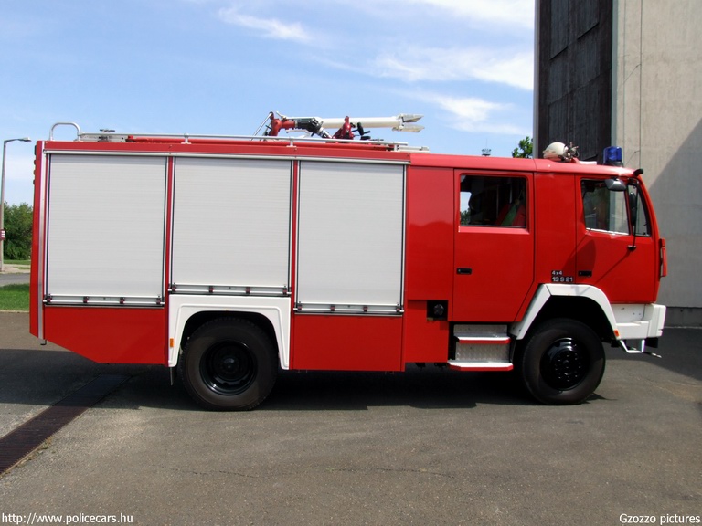 Steyr 13S21 Rosenbauer TLF-2000, [url=http://www.atomix.hu/atu/bemutat.htm]Atomix Kft. Paksi Atomerõmû Tûzoltóság[/url], fotó: Gzozzo pictures
Keywords: tûzoltóautó tûzoltó létesítményi tûzoltóság