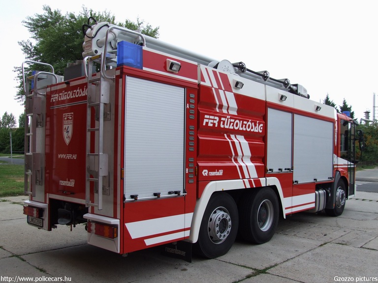 Mercedes Econic 2633 Rosenbauer ULF 4000/1500/1500 HRET, [url=http://www.fer.hu/]FER Tûzoltóság[/url], Százhalombatta, fotó: Gzozzo pictures
Keywords: tûzoltóautó tûzoltó létesítményi tûzoltóság LMG-398