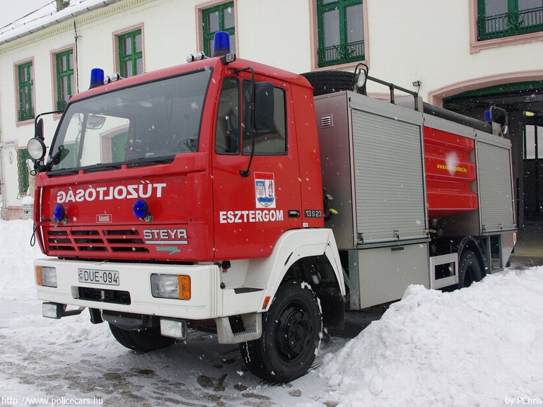 Steyr 13S23, Esztergomi Hivatásos Önkormányzati Tûzoltóság, fotó: PChris
Keywords: tûzoltó tûzoltóautó tûzoltóság Magyarország magyar HÖT DUE-094 fire firetruck Hungary hungarian