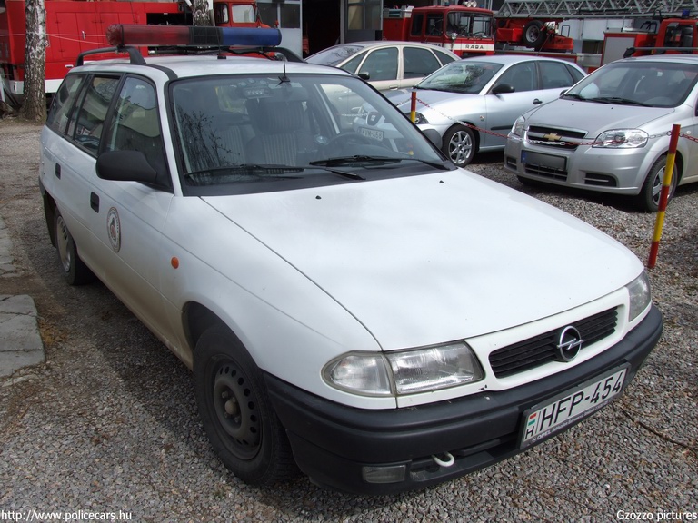 Opel Astra, Tolna Megyei Katasztrófavédelmi Igazgatóság, fotó: Gzozzo pictures
Keywords: tûzoltóautó katasztrófavédelem magyar Magyarország HFP-454