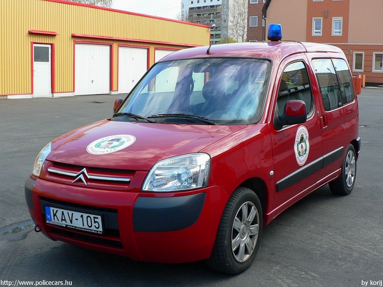 Citroen Berlingo, Hivatásos Önkormányzati Tûzoltóság Nyíregyháza, fotó: korij
Keywords: tûzoltóautó tûzoltó HÖT tûzoltóság magyar Magyarország KAV-105 fire firetruck Hungary hungarian