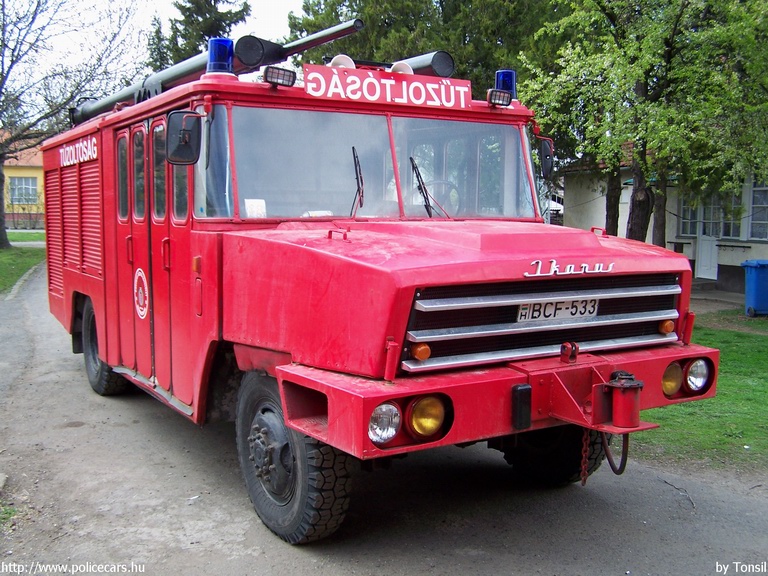 Ikarus 526, Biharnagybajomi Önkéntes Tûzoltó Egyesület, fotó: Tonsil
Keywords: tûzoltó tûzoltóautó tûzoltóság Magyarország magyar ÖTE BCF-533 hungarian Hungary fire firetruck