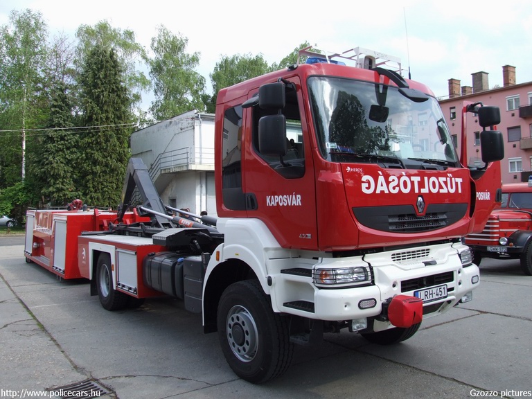Renault Kerax 430, Kaposvári Hivatásos Önkormányzati Tûzoltóság, fotó: Gzozzo pictures
Keywords: tûzoltóautó tûzoltó HÖT tûzoltóság magyar Magyarország LRH-451 fire firetruck Hungary hungarian