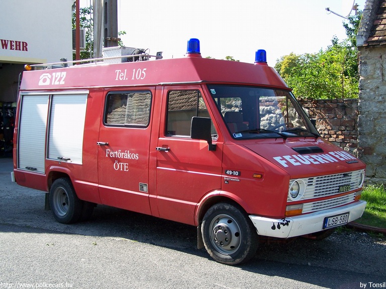 Iveco Turbo Daily 49-10, Fertõrákosi Önkéntes Tûzoltó Egyesület, fotó: Tonsil
Keywords: tûzoltóautó tûzoltó ÖTE tûzoltóság magyar Magyarország LSB-580 hungarian Hungary fire firetruck