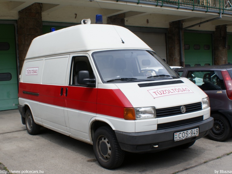 Volkswagen Transporter T4 Syncro, Budapest, Fõvárosi Tûzoltóparancsnokság, fotó: Bbazsa
Keywords: tûzoltóautó tûzoltó HÖT tûzoltóság magyar Magyarország COS-949 fire firetruck Hungary hungarian