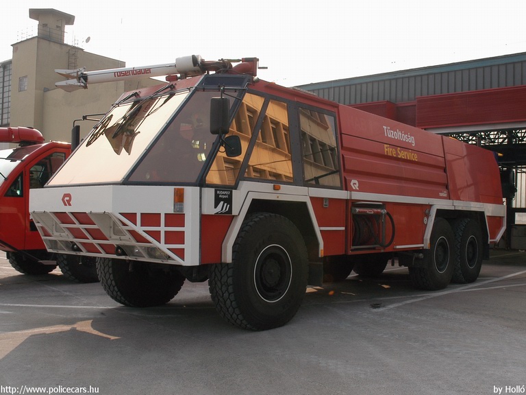 Rosenbauer Simba, Budapest Airport (Ferihegy) Repülõtéri Tûzoltóság, fotó: Holló
Keywords: létesítményi tûzoltó tûzoltóság tûzoltóautó magyar Magyarország