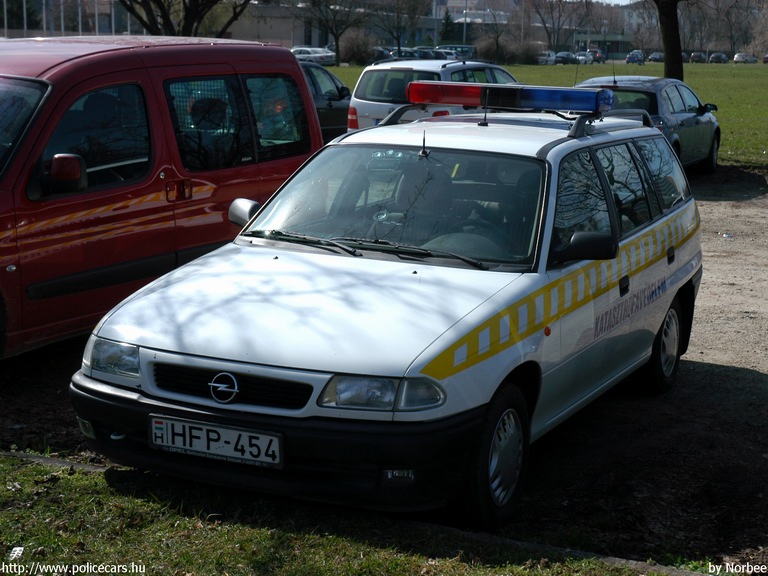 Opel Astra F, Tolna Megyei Katasztrófavédelmi Igazgatóság, fotó: Norbee
Keywords: tûzoltó tûzoltóautó tûzoltóság Magyarország magyar katasztrófavédelem HFP-454