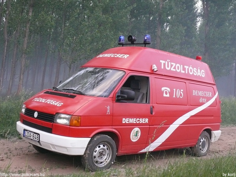 Volkswagen Transporter T4, Demecseri Önkéntes Tûzoltó Egyesület, fotó: korij
Keywords: tûzoltó tûzoltóság tûzoltóautó ÖTE magyar Magyarország LDA-848 hungarian Hungary fire firetruck