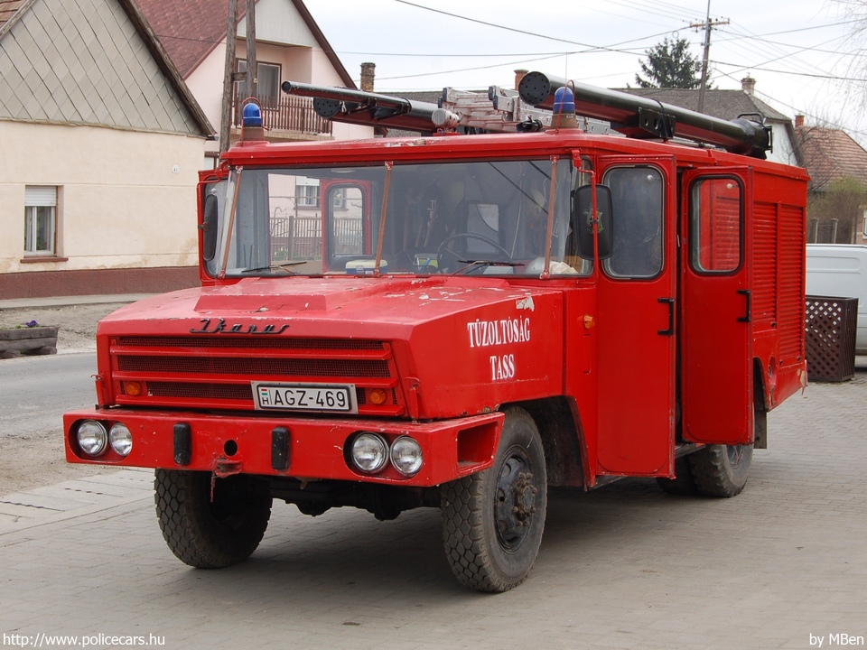 Ikarus 526, Tass Önkéntes Tûzoltó Egyesület, fotó: MBen
Keywords: tûzoltó tûzoltóság tûzoltóautó ÖTE magyar Magyarország AGZ-469 hungarian Hungary fire firetruck