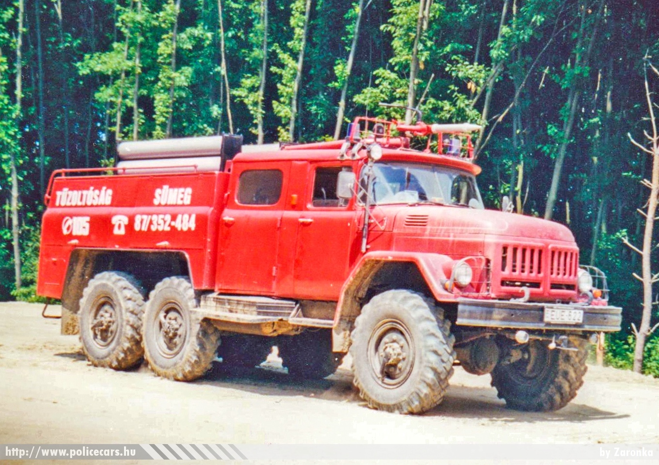 Zil-131, Sümegi Önkormányzati Tûzoltóság, fotó: Zaronka
Keywords: HÖT tûzoltóautó magyar Magyarország tûzoltó tûzoltóság fire firetruck Hungary hungarian EUE-622