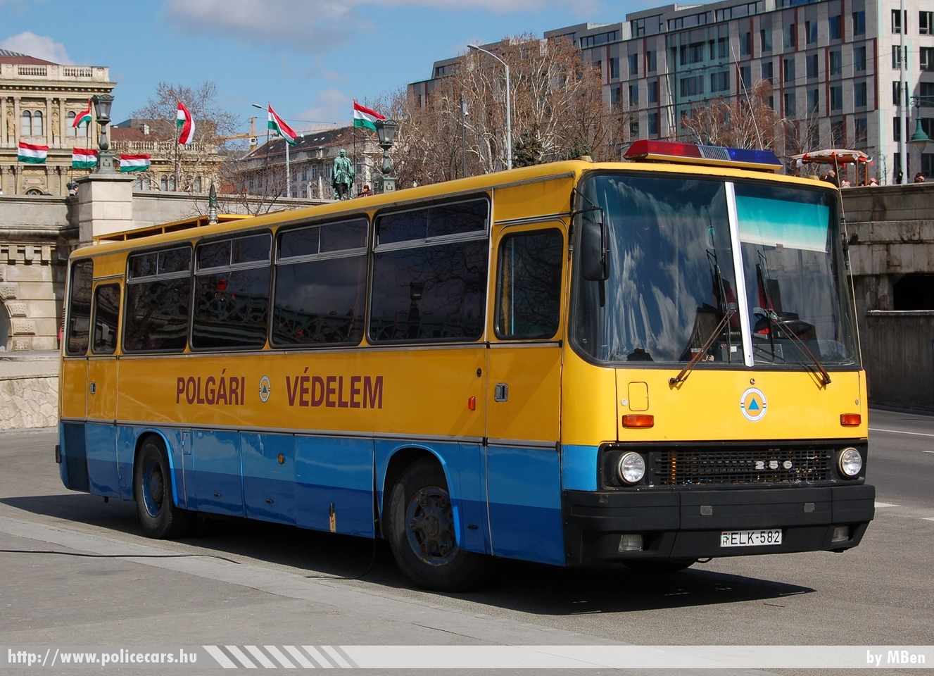 Ikarus 256.50V, Polgári Védelem, fotó: MBen
Keywords: tûzoltó tûzoltóság tûzoltóautó magyar Magyarország katasztrófavédelem fire firetruck magyar hungarian Hungary ELK-582