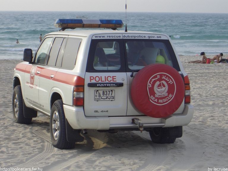 fotó: Lacruise
Keywords: Egyesült Arab Emirátusok rendőrautó rendőrség rendőr Dubai mentő mentőautó
