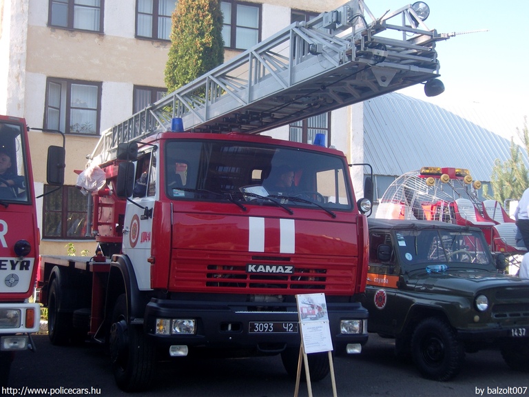 KAMAZ 43253 AD-30, fotó: balzolt007
Keywords: tûzoltó tûzoltóautó tûzoltóság ukrán Ukrajna 3093CS2 fire firetruck Ukraine ukrainian