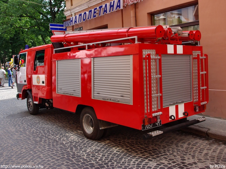 TATA 613, fotó: PChris
Keywords: ukrán Ukrajna tûzoltó tûzoltóautó tûzoltóság fire firetruck Ukraine ukrainian