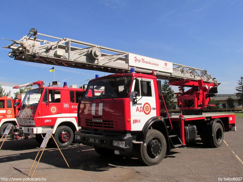 KAMAZ 43253 AD-30, fotó: balzolt007
Keywords: tûzoltó tûzoltóautó tûzoltóság ukrán Ukrajna fire firetruck Ukraine ukrainian