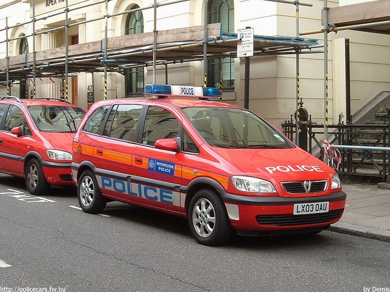 Vauxhall Zafira, fotó: Demis
Keywords: angol anglia egyesült királyság rendőr rendőrautó rendőrség