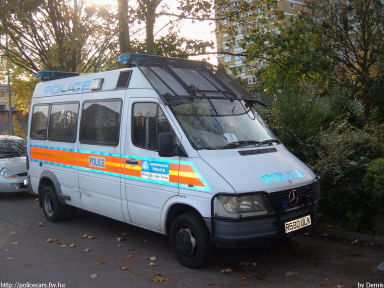 Mercedes Sprinter, fotó: Demis
Keywords: angol anglia egyesült királyság rendőr rendőrautó rendőrség