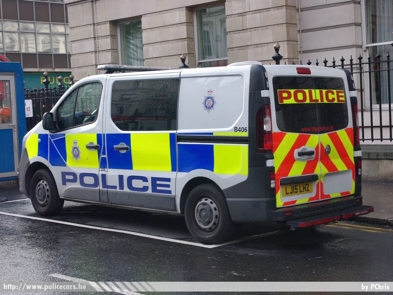 Vauxhall Vivaro, fotó: PChris
Keywords: angol Anglia rendőr rendőrautó rendőrség english England police policecar
