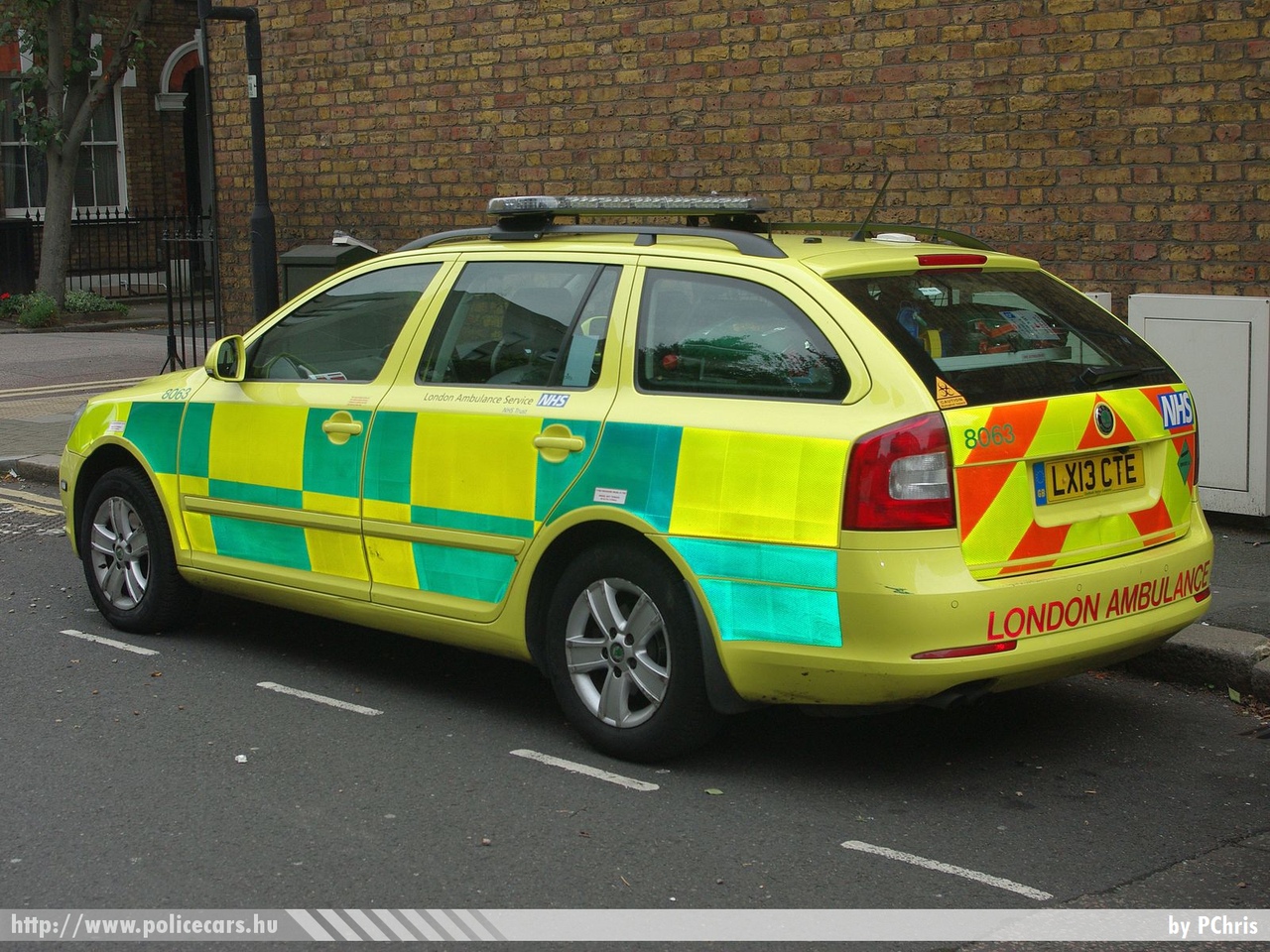 Skoda Octavia, fotó: PChris
Keywords: angol Anglia mentő mentőautó ambulance United Kingdom NHS