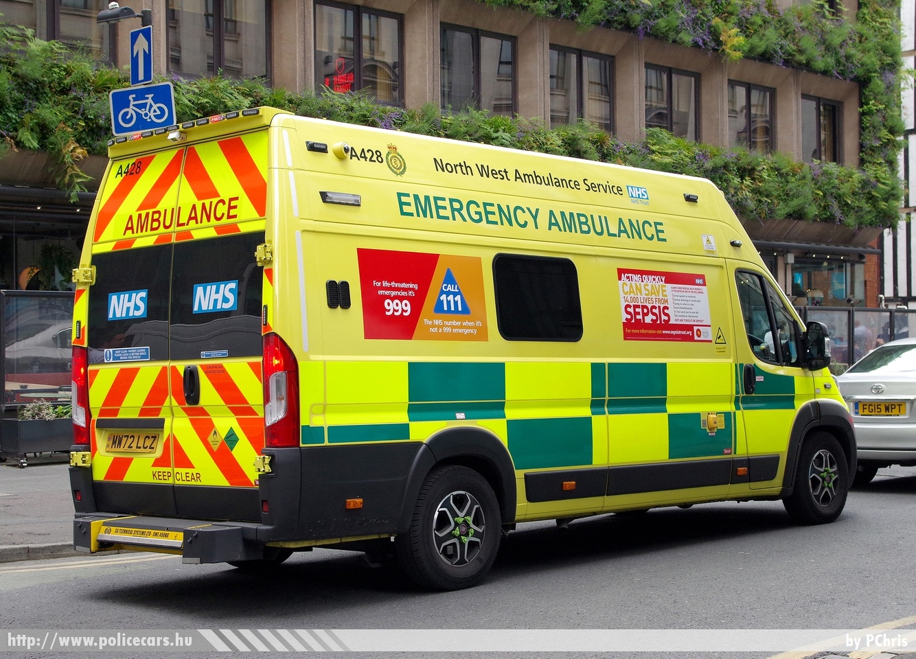Fiat Ducato, North West Ambulance Service, fotó: PChris
Keywords: angol anglia egyesült királyság mentő mentőautó England united kingdom ambulance