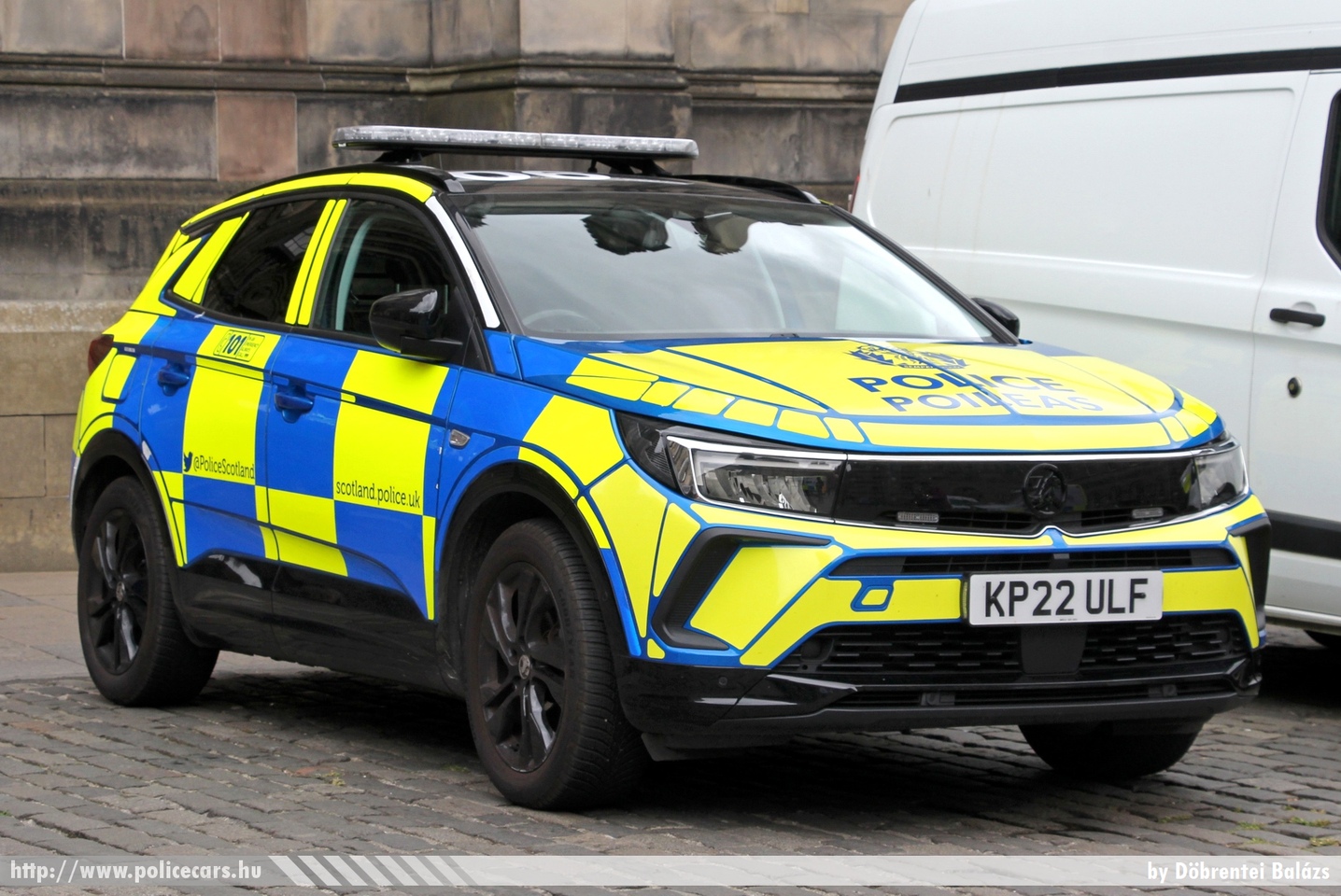 Vauxhall Grandland, Police Scotland (Poileas), fotó: Döbrentei Balázs
Keywords: angol Anglia rendőr rendőrautó rendőrség english England police policecar