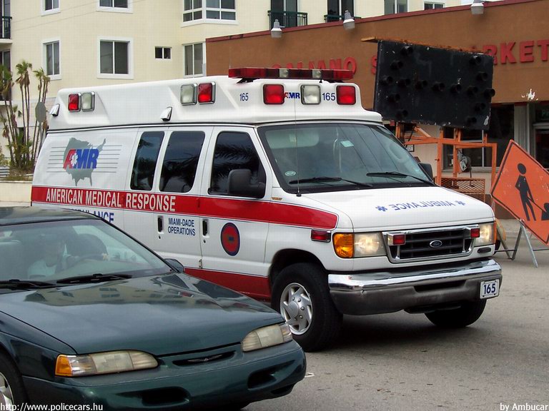 Ford E-350, fotó: Ambucar
Keywords: USA Amerikai Egyesült Államok mentő mentőautó