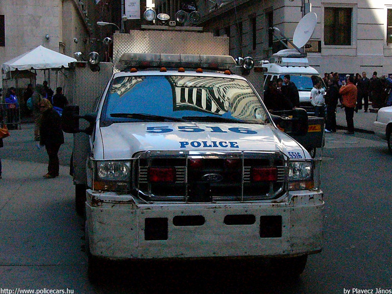 Ford F-550, fotó: Plavecz János
Keywords: USA Amerikai Egyesült Államok rendőr rendőrautó rendőrség nypd