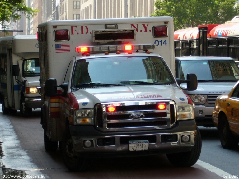 Ford F-350, fotó: DBiro
Keywords: USA Amerikai Egyesült Államok mentő mentőautó fdny