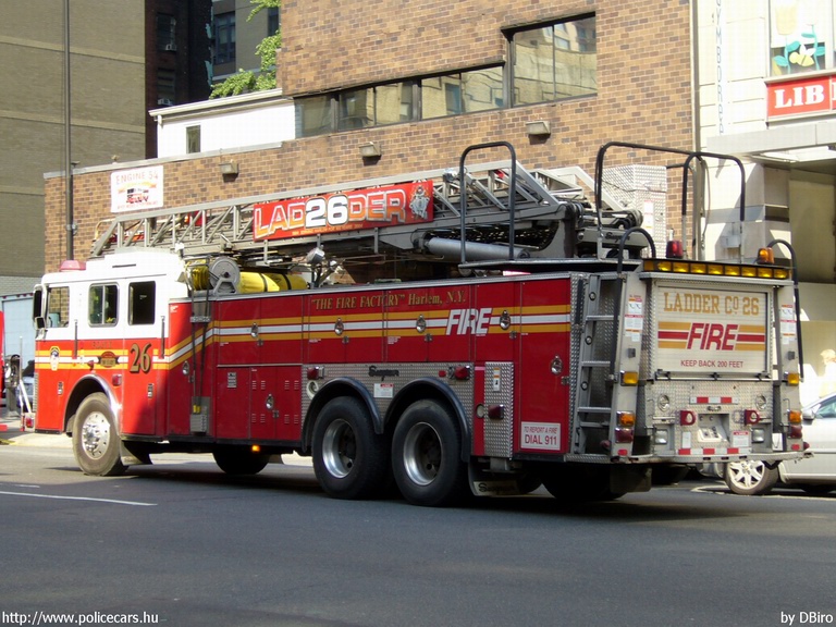 Seagrave, fotó: DBiro
Keywords: USA Amerikai Egyesült Államok tûzoltó tûzoltóautó tûzoltóság fdny