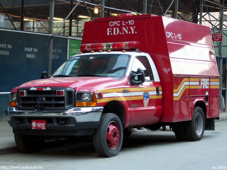 Ford F-450, fotó: DBiro
Keywords: USA Amerikai Egyesült Államok tûzoltó tûzoltóautó tûzoltóság fdny