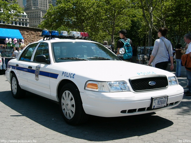 Ford Crown Victoria, fotó: DBiro
Keywords: USA Amerikai Egyesült Államok rendőr rendőrautó rendőrség