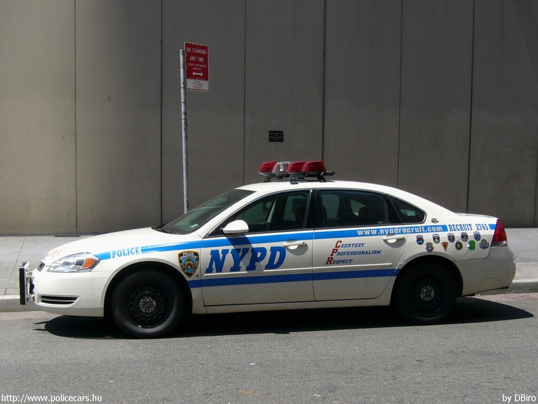Chevrolet Impala, fotó: DBiro
Keywords: USA Amerikai Egyesült Államok rendőr rendőrautó rendőrség nypd