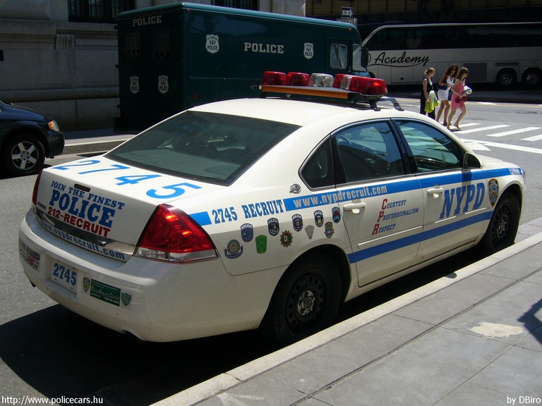 Chevrolet Impala, fotó: DBiro
Keywords: USA Amerikai Egyesült Államok rendőr rendőrautó rendőrség nypd