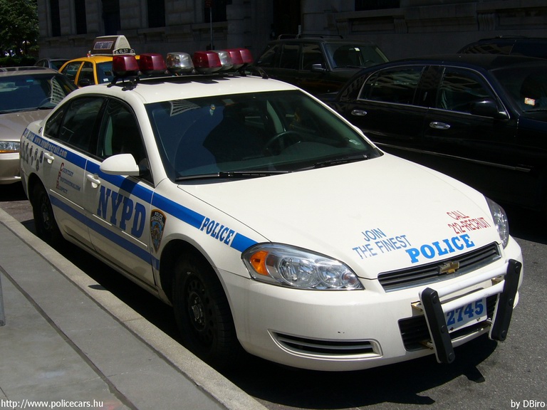 Chevrolet Impala, fotó: DBiro
Keywords: USA Amerikai Egyesült Államok rendőr rendőrautó rendőrség nypd