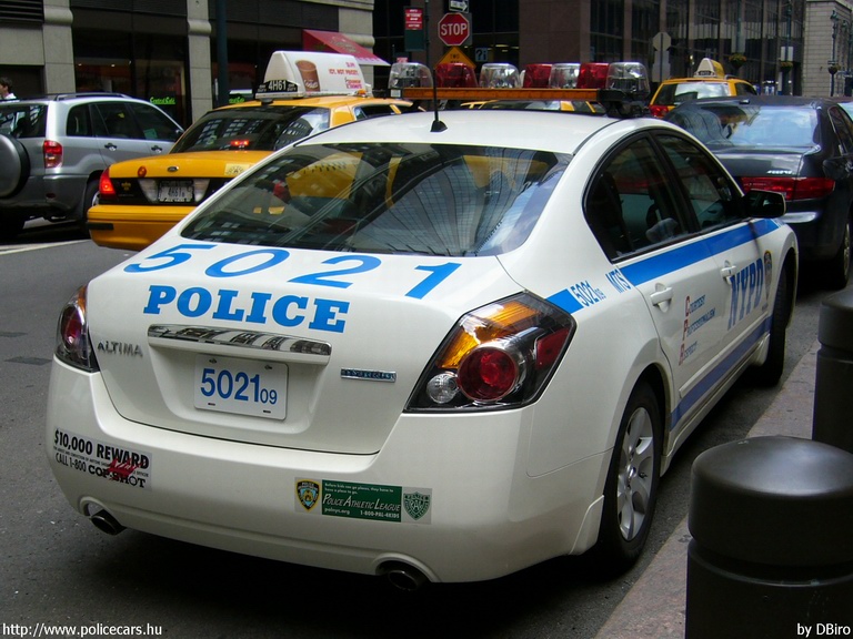 Nissan Altima, fotó: DBiro
Keywords: USA Amerikai Egyesült Államok rendőr rendőrautó rendőrség nypd