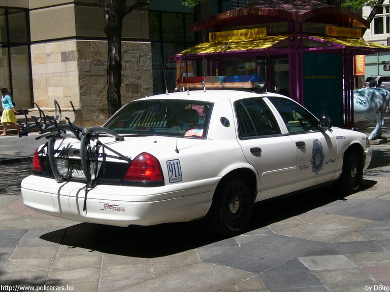Ford Crown Victoria, fotó: DBiro
Keywords: USA Amerikai Egyesült Államok rendőr rendőrautó rendőrség