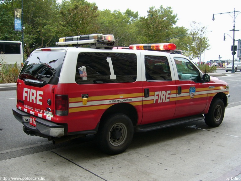 Ford Excursion, fotó: DBiro
Keywords: USA Amerikai Egyesült Államok tûzoltó tûzoltóautó tûzoltóság fdny