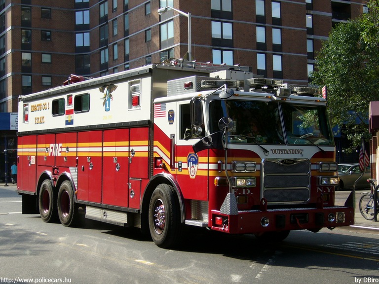 Pierce Arrow XT, fotó: DBiro
Keywords: USA Amerikai Egyesült Államok tûzoltó tûzoltóautó tûzoltóság fdny