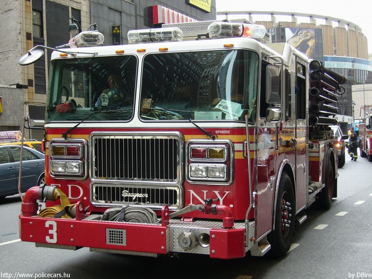 Seagrave Marauder II 2000/500, fotó: DBiro
Keywords: USA Amerikai Egyesült Államok tûzoltó tûzoltóautó tûzoltóság fdny