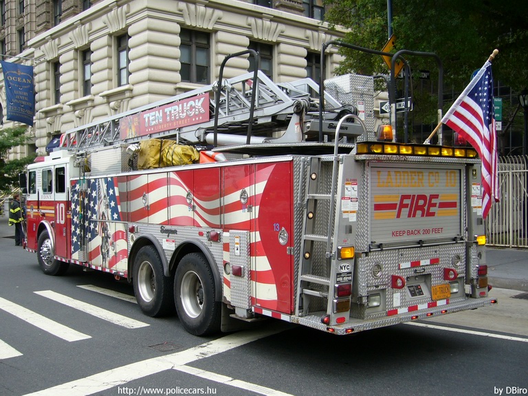 Seagrave, fotó: DBiro
Keywords: USA Amerikai Egyesült Államok tûzoltó tûzoltóautó tûzoltóság fdny