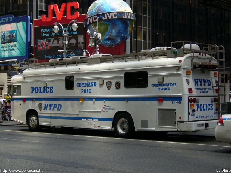 Blue Bird, fotó: DBiro
Keywords: USA Amerikai Egyesült Államok rendőr rendőrautó rendőrség nypd