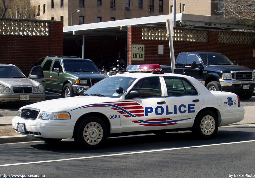 Ford Crown Victoria, fotó: BakosPhoto
Keywords: USA Amerikai Egyesült Államok rendőr rendőrautó rendőrség