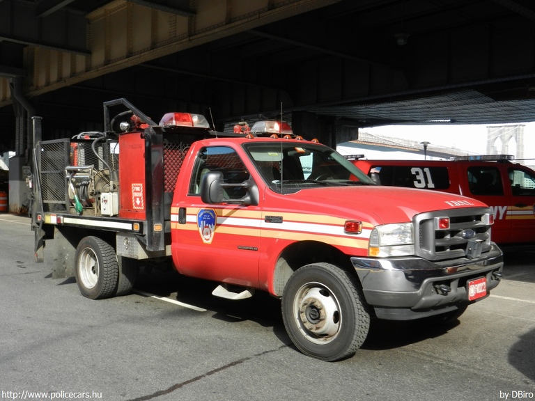 Ford F-450, fotó: DBiro
Keywords: USA Amerikai Egyesült Államok tûzoltó tûzoltóautó tûzoltóság FDNY