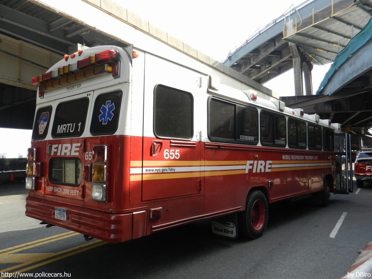Blue Bird, fotó: DBiro
Keywords: USA Amerikai Egyesült Államok tûzoltó tûzoltóautó tûzoltóság FDNY
